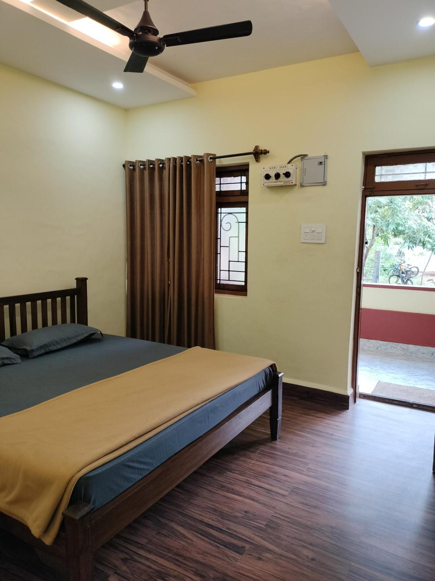 Dhruv Guest House 칼랑굿 객실 사진
